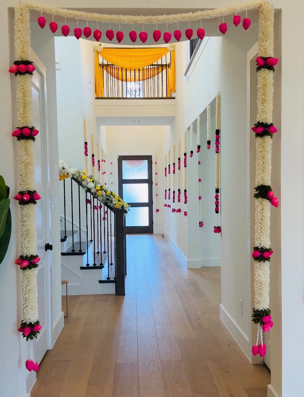 Walkway & Kitchen Decor
