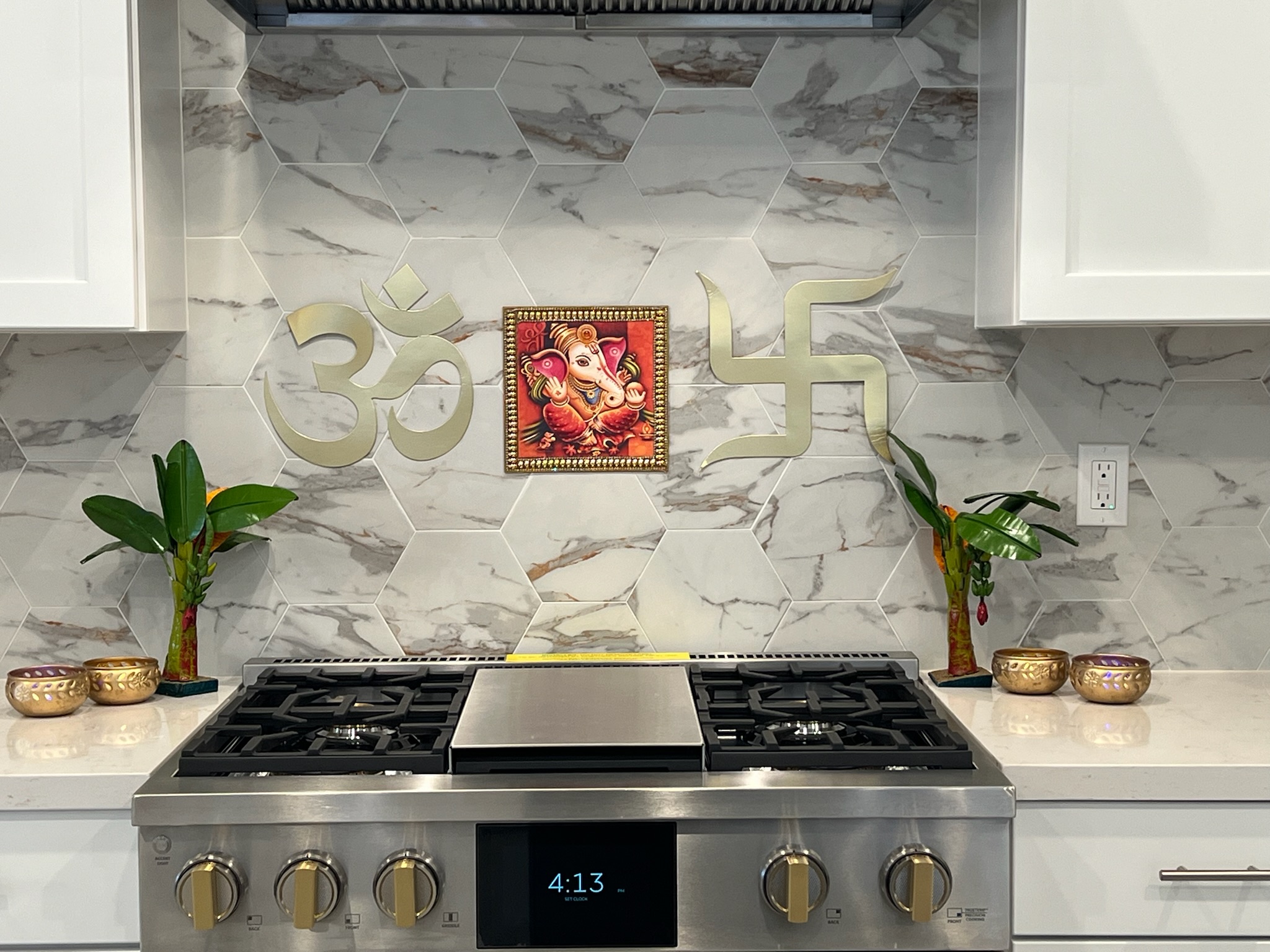 Walkway & Kitchen Decor