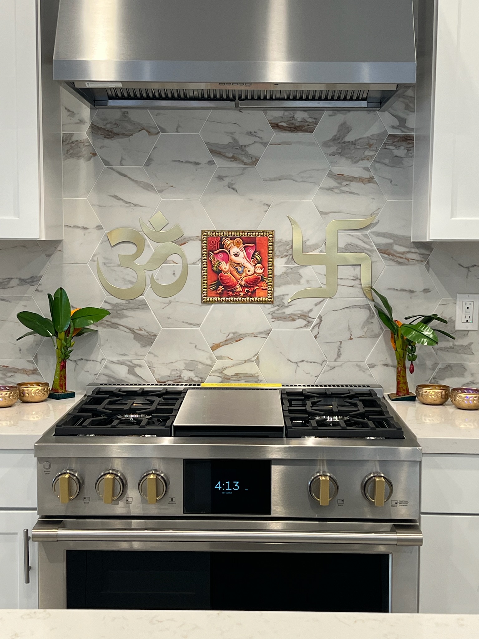 Walkway & Kitchen Decor